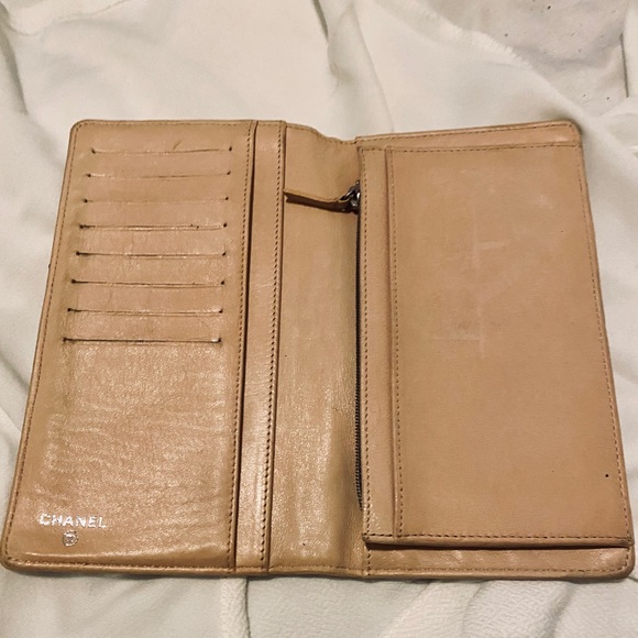 Chanel camellia black bifold wallet - Picture 4 of 8